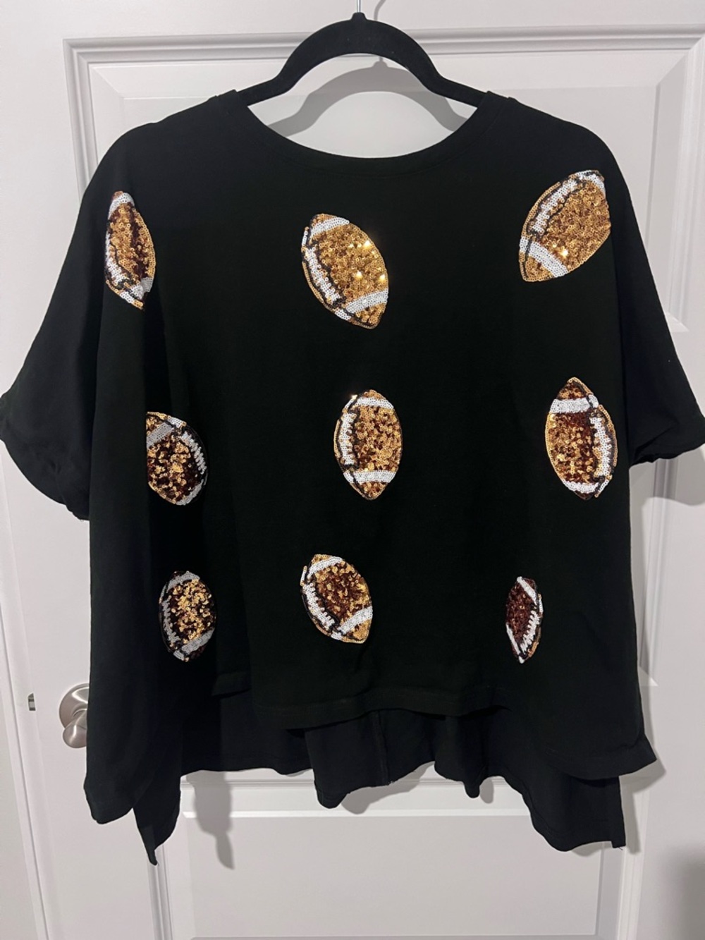 Size small Boutique GAME DAY SEQUIN FOOTBALL T-SHIRT - Picture 9 of 13